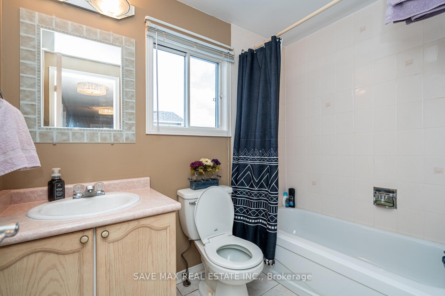 Photo 33 of 1058 Renaissance Drive, Oshawa, Lakeview — HOMEH