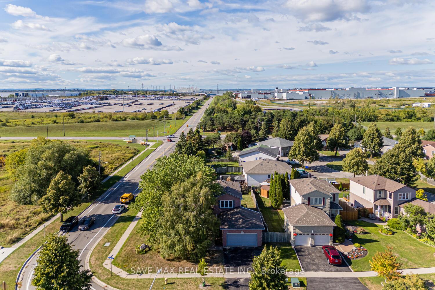 Photo 48 of 1058 Renaissance Drive, Oshawa, Lakeview — HOMEH
