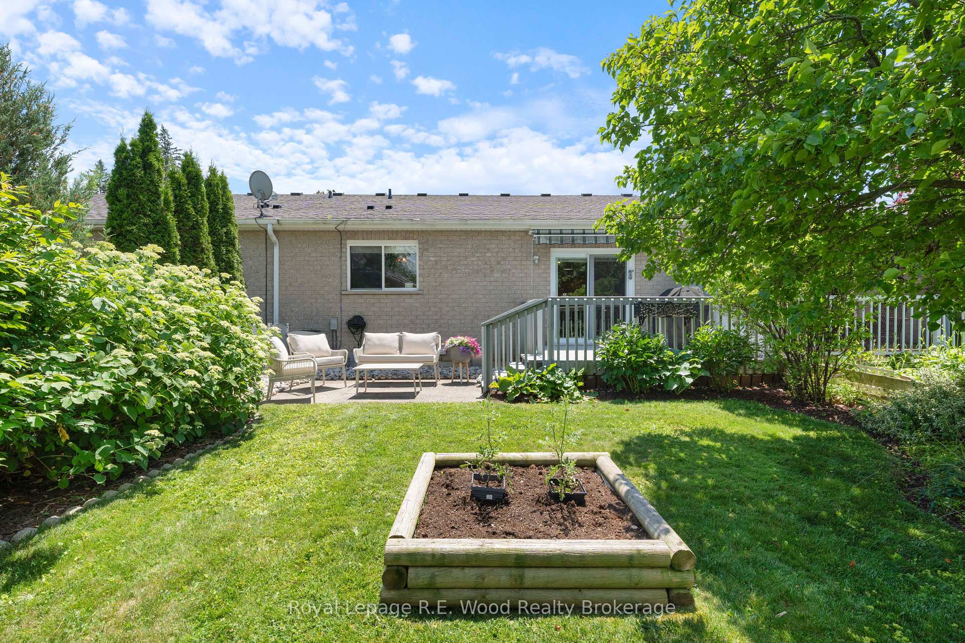 Photo 22 of 39 South Drive, Norfolk, Simcoe — HOMEH