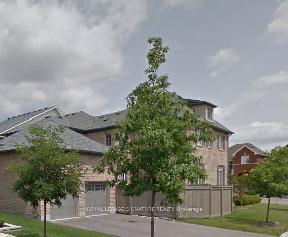 Front of 351 Wrigglesworth Crescent