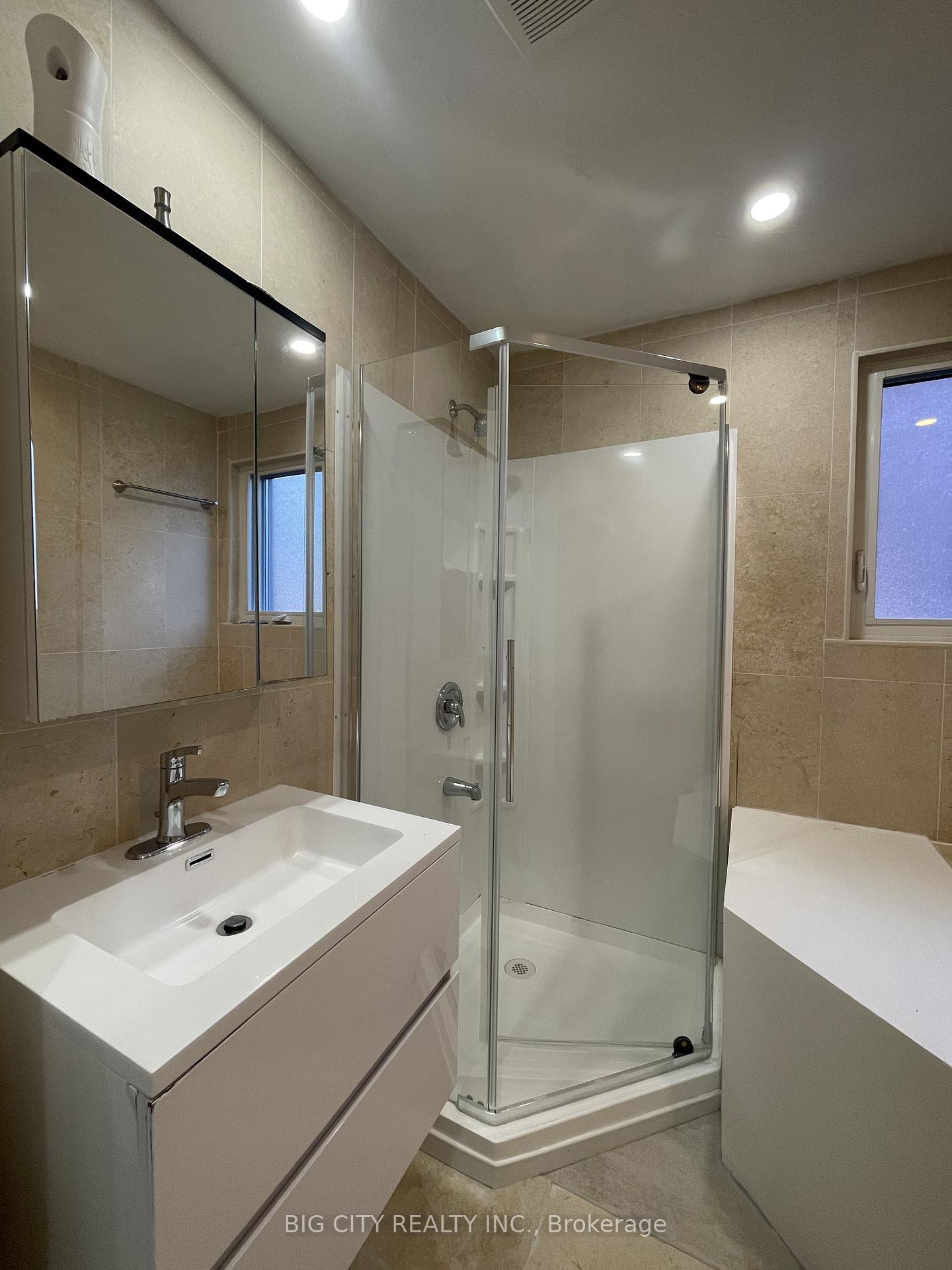 Photo 9 of 741 Hillview Crescent, Pickering, West Shore — HOMEH