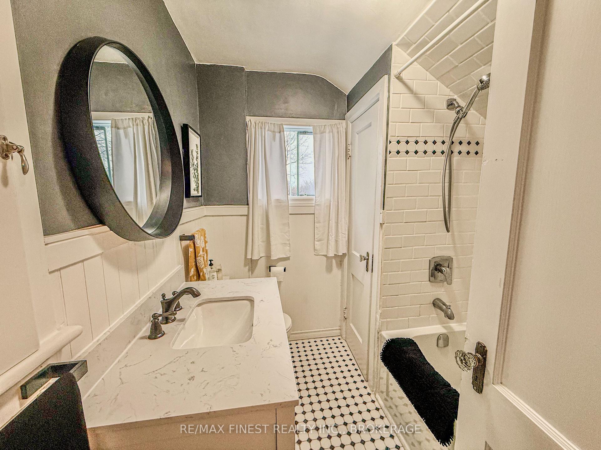 Photo 16 of 207 Raglan Road, Kingston, East of Sir John A. Blvd — HOMEH
