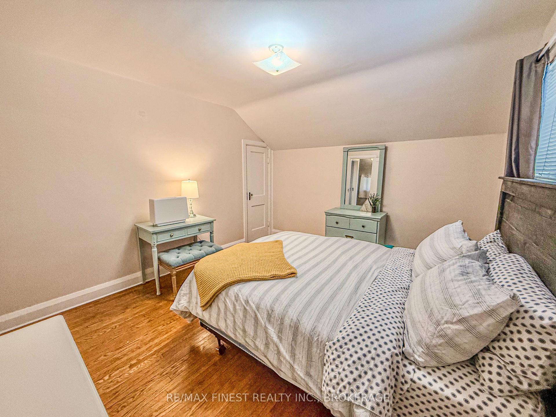 Photo 20 of 207 Raglan Road, Kingston, East of Sir John A. Blvd — HOMEH