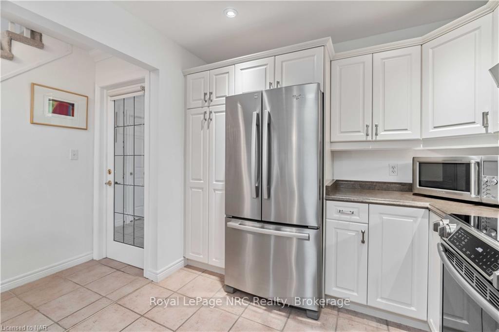 Photo 6 of 47 Stonegate Place, Pelham, Fonthill — HOMEH