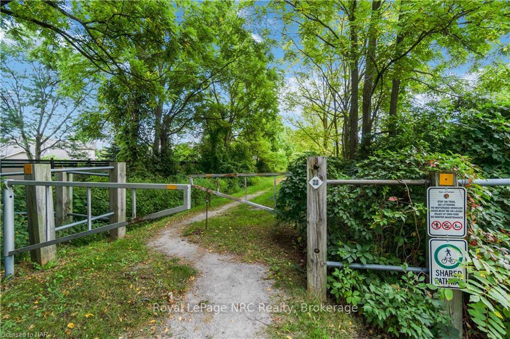 Photo 33 of 47 Stonegate Place, Pelham, Fonthill — HOMEH