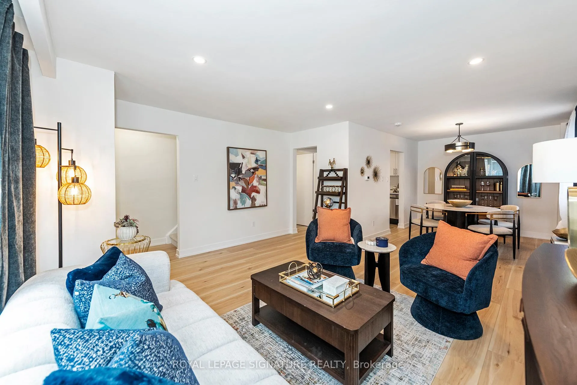 Photo 10 of 60-62 Delawana Drive, Hamilton, Riverdale — HOMEH