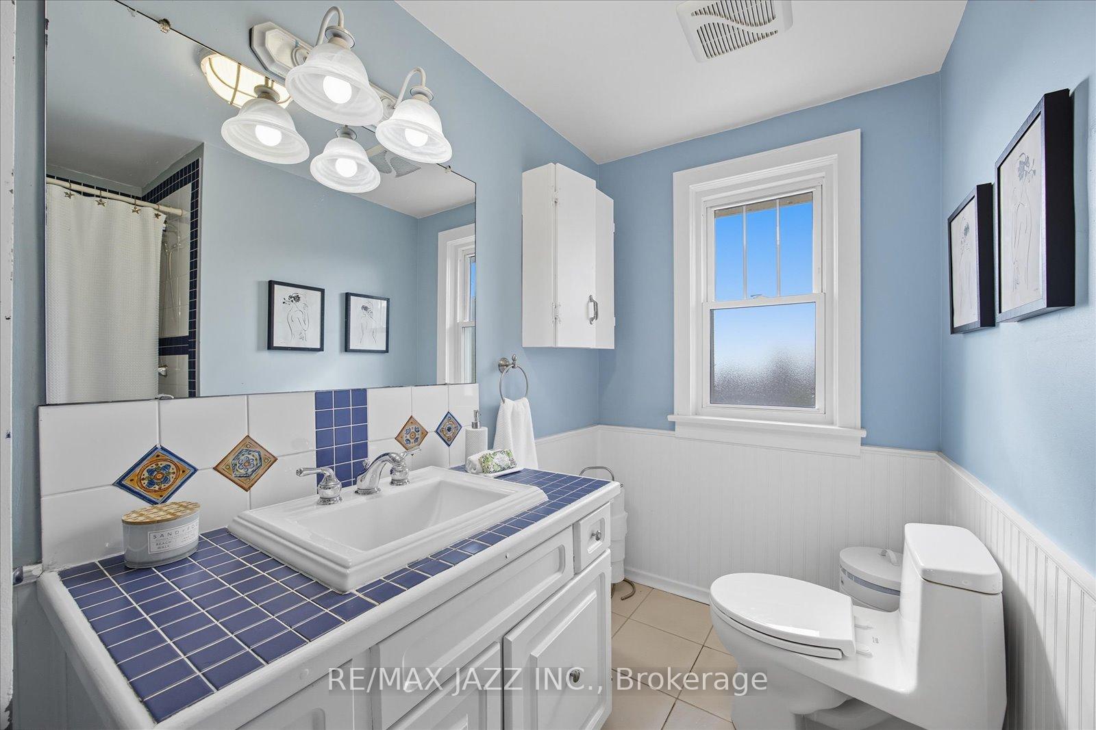 Photo 24 of 145 Switzer Drive, Oshawa, Centennial — HOMEH