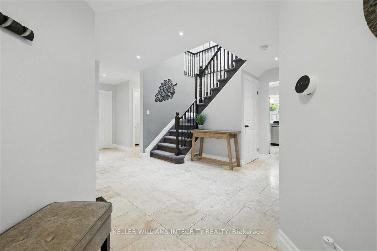 Photo 3 of 576 Princess Louise Drive, Ottawa, Fallingbrook/Ridgemount — HOMEH