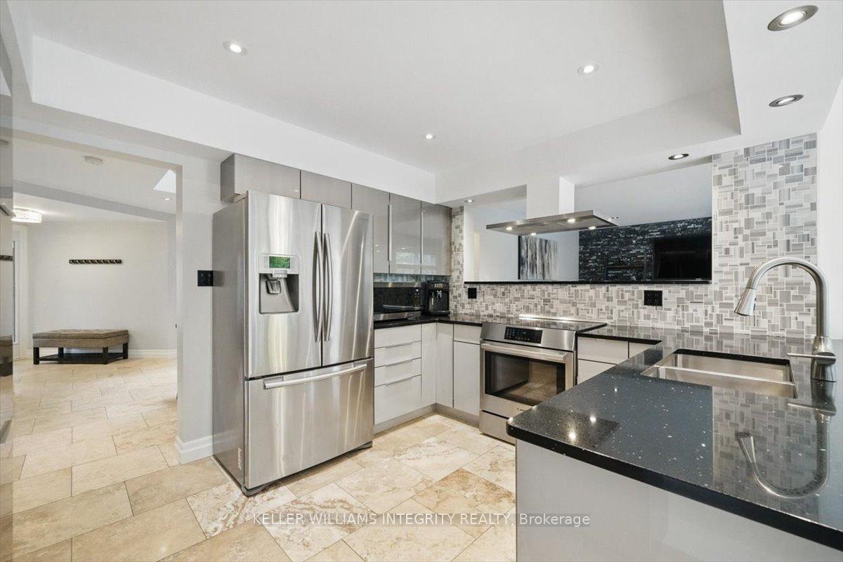 Photo 12 of 576 Princess Louise Drive, Ottawa, Fallingbrook/Ridgemount — HOMEH