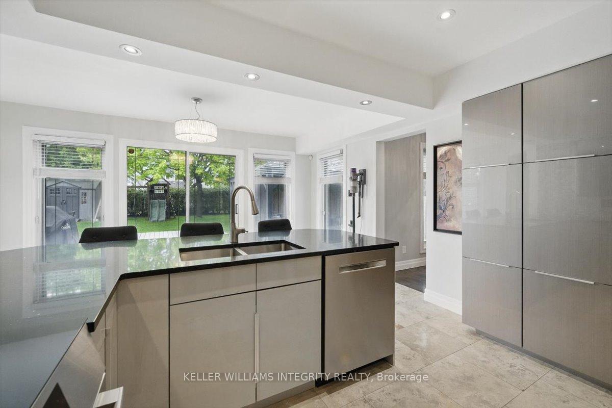 Photo 14 of 576 Princess Louise Drive, Ottawa, Fallingbrook/Ridgemount — HOMEH