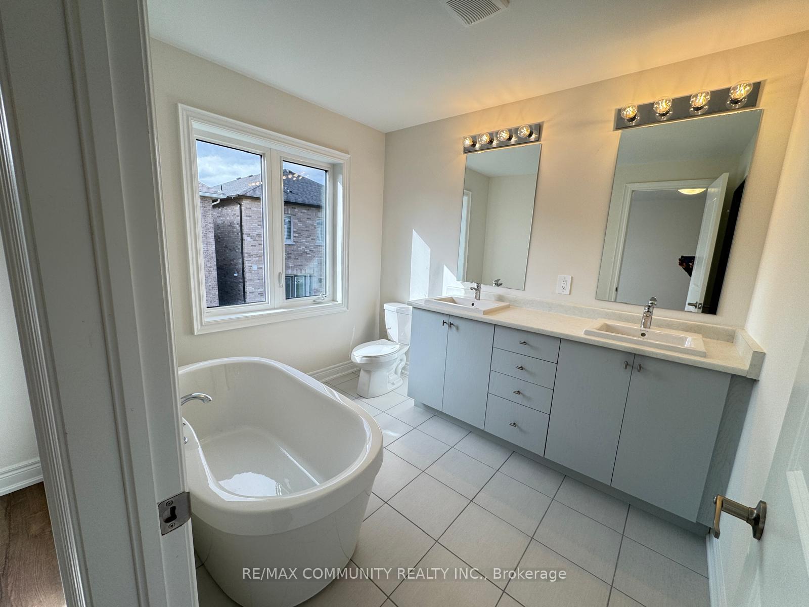 Photo 13 of 2978 Gatestone Path, Pickering, Rural Pickering — HOMEH