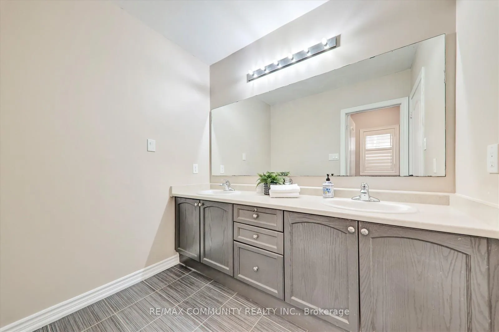 Photo 33 of 429 Staghorn Road, Pickering, Rosebank — HOMEH