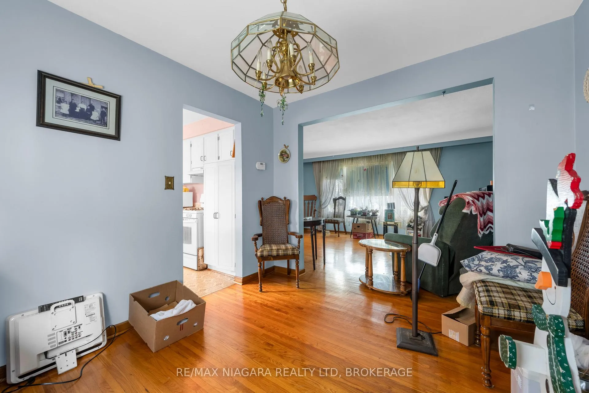 Photo 7 of 21 Donlea Drive, Port Colborne, Main Street — HOMEH