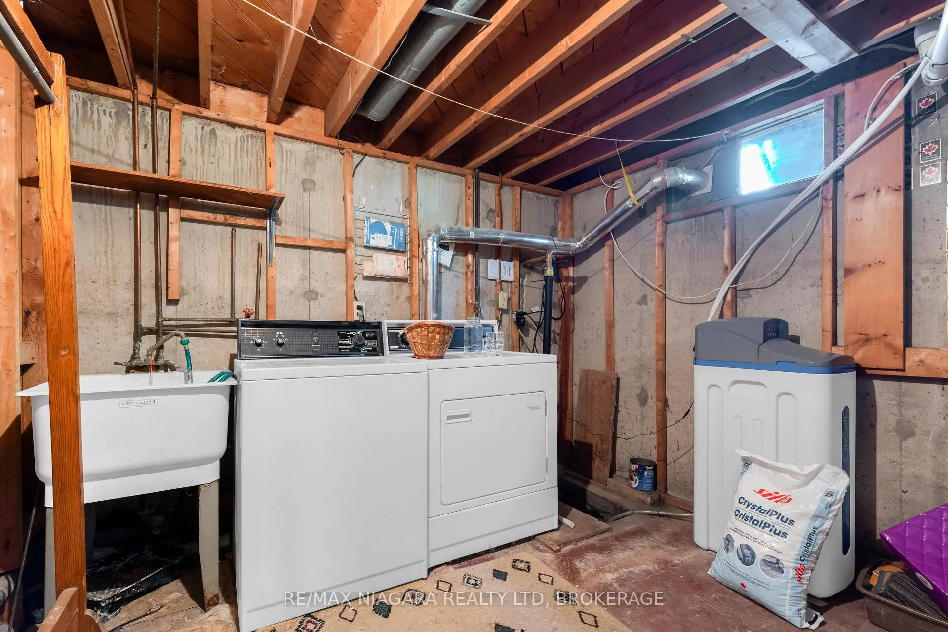 Photo 25 of 21 Donlea Drive, Port Colborne, Main Street — HOMEH