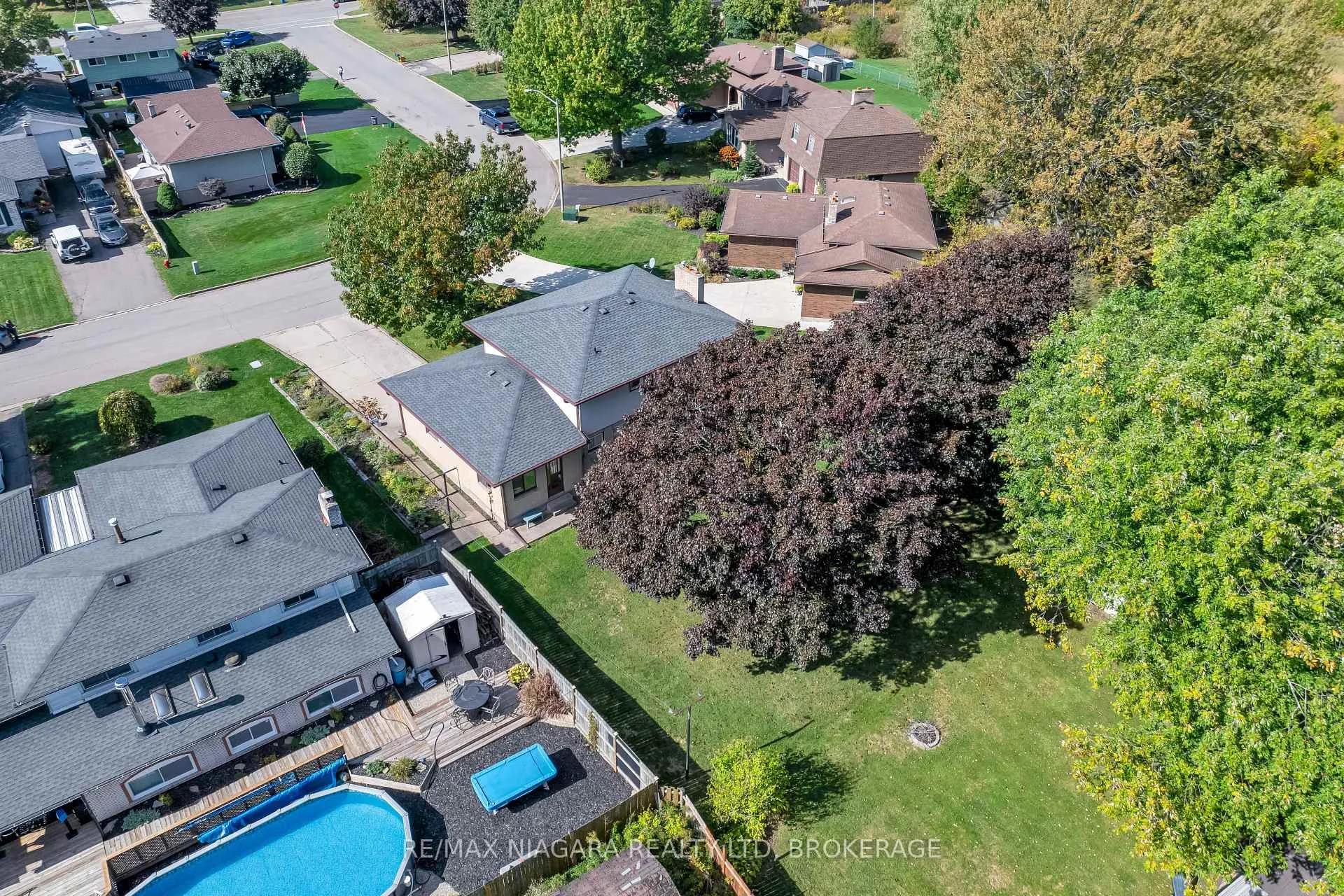 Photo 31 of 21 Donlea Drive, Port Colborne, Main Street — HOMEH