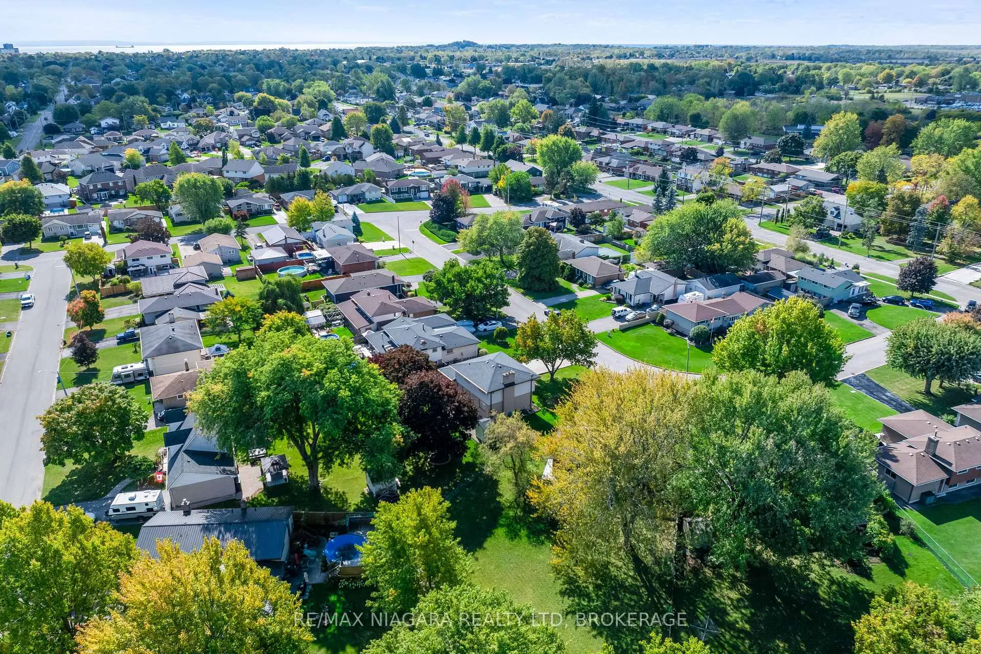 Photo 35 of 21 Donlea Drive, Port Colborne, Main Street — HOMEH