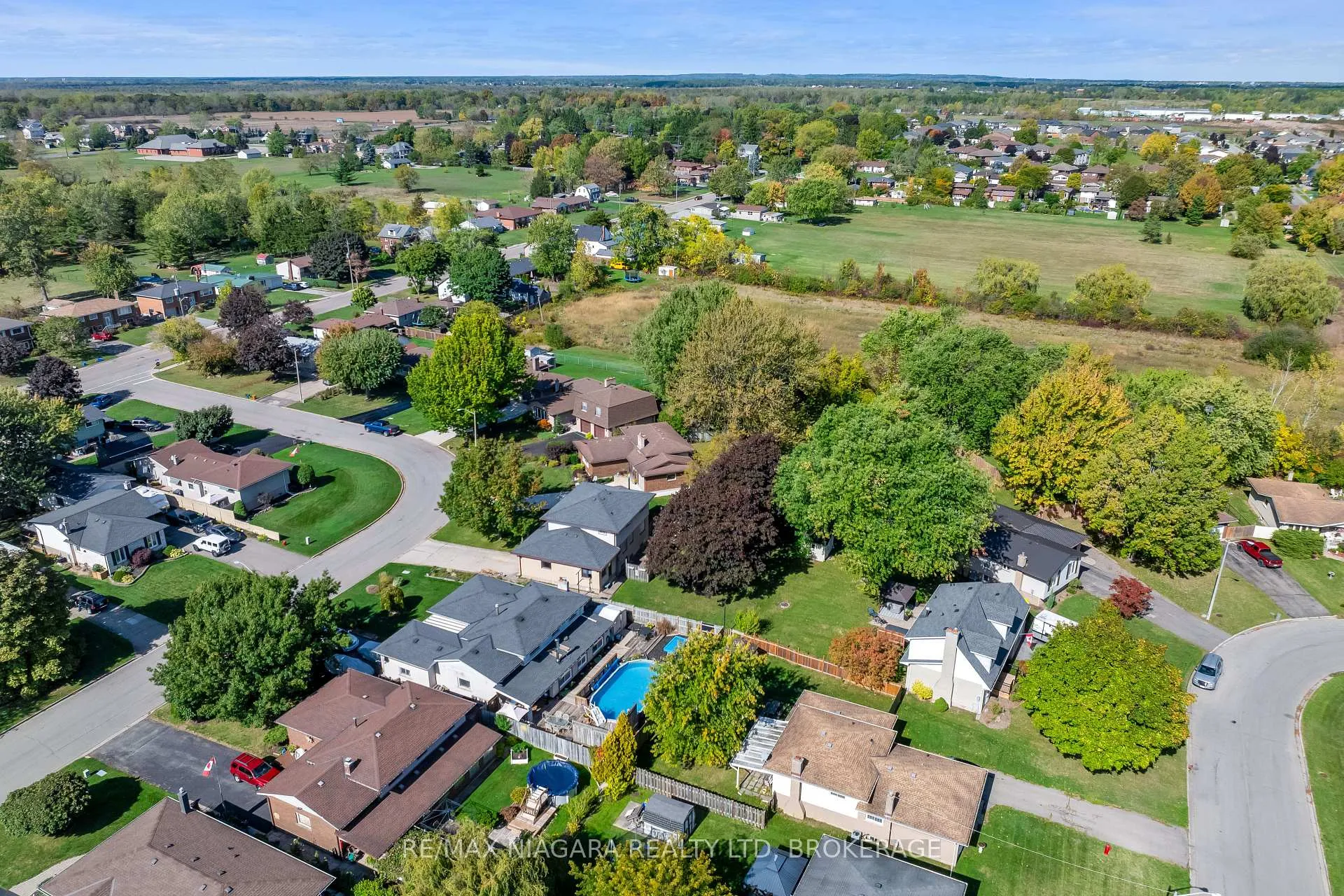 Photo 38 of 21 Donlea Drive, Port Colborne, Main Street — HOMEH
