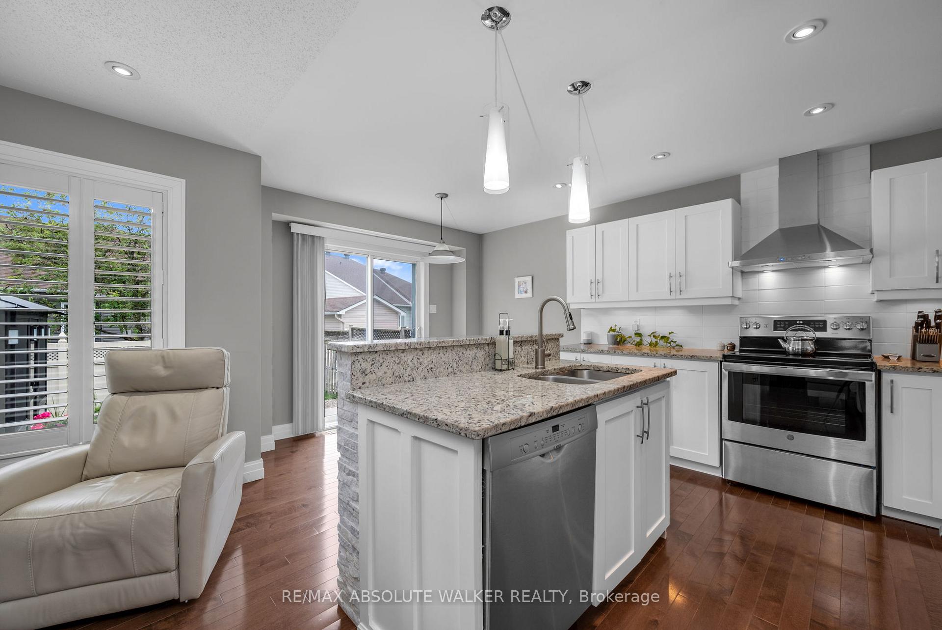 Photo 13 of 2235 Esprit Drive, Ottawa, Avalon East — HOMEH