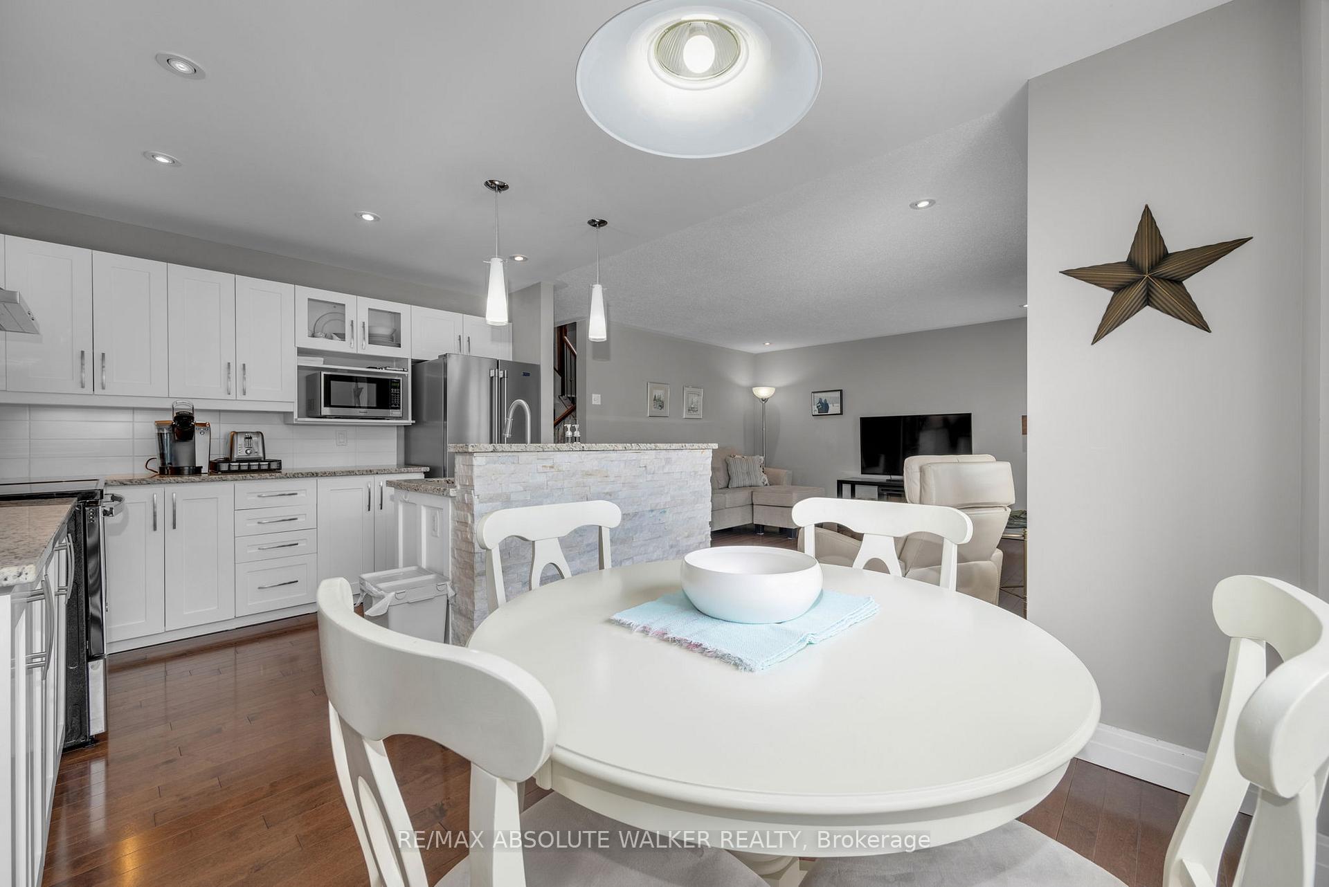 Photo 17 of 2235 Esprit Drive, Ottawa, Avalon East — HOMEH