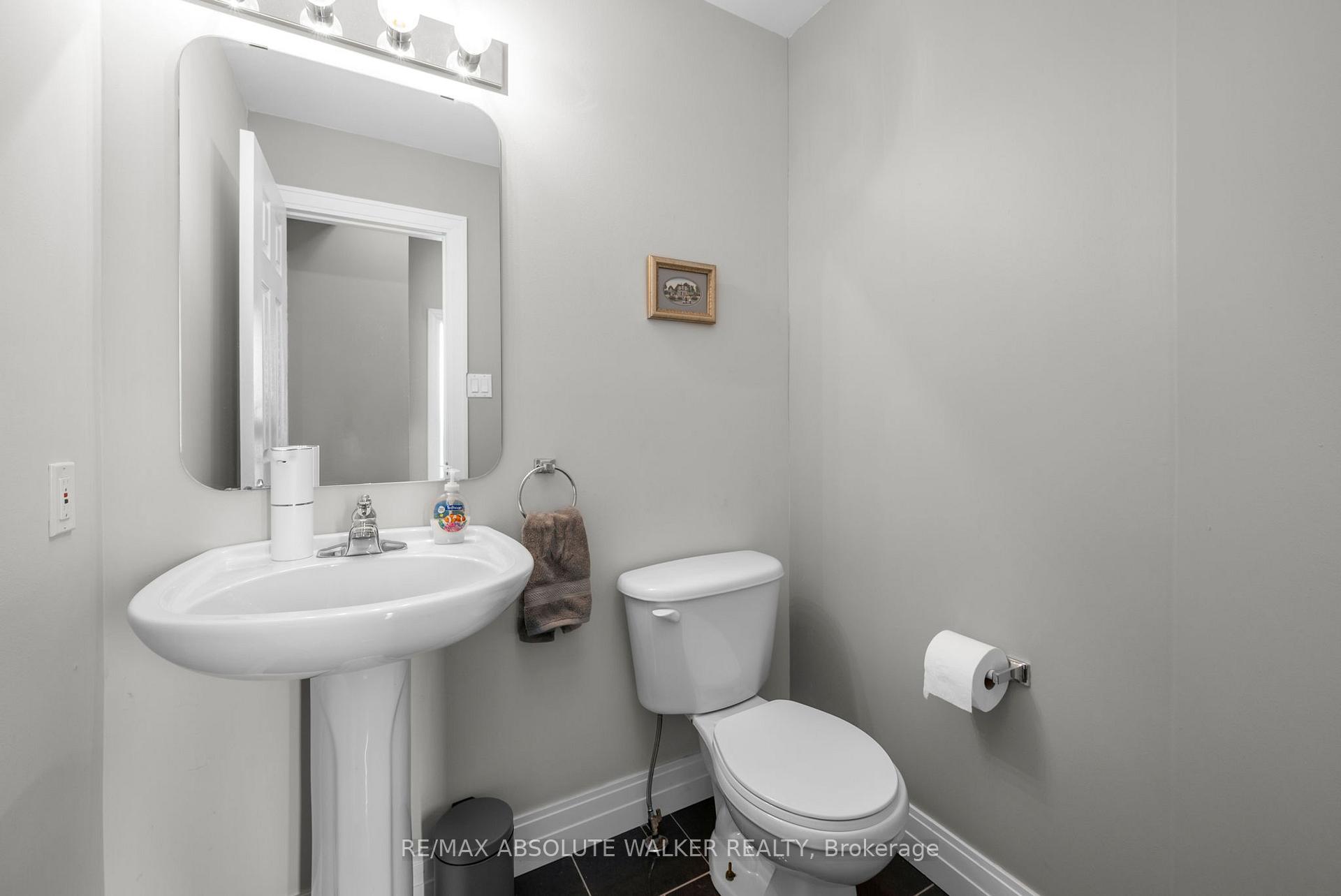 Photo 18 of 2235 Esprit Drive, Ottawa, Avalon East — HOMEH
