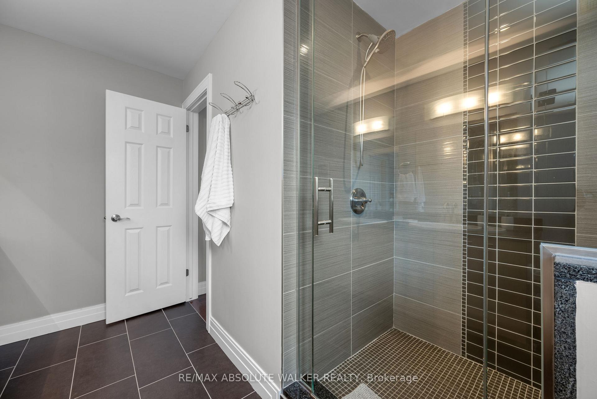 Photo 23 of 2235 Esprit Drive, Ottawa, Avalon East — HOMEH