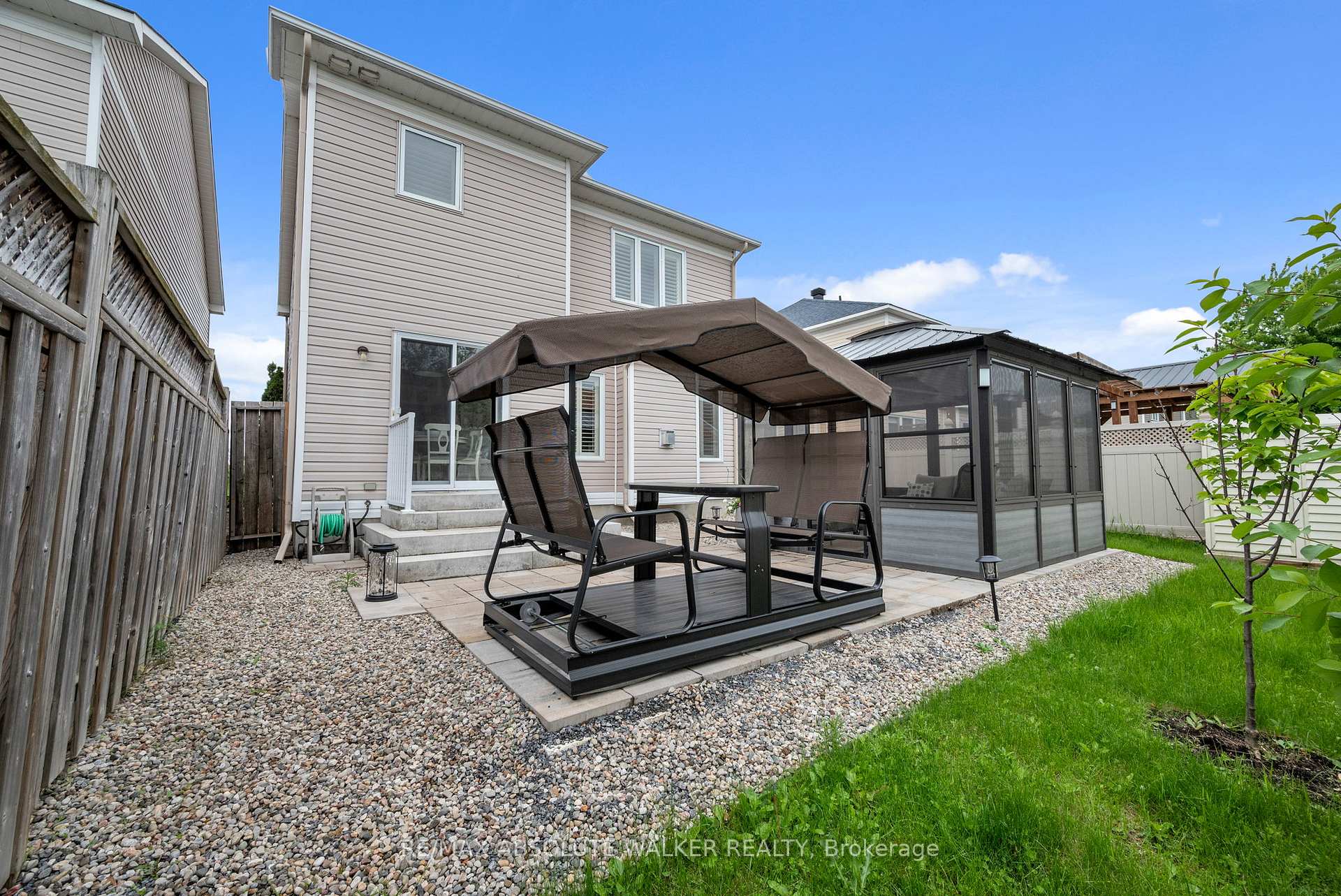 Photo 37 of 2235 Esprit Drive, Ottawa, Avalon East — HOMEH