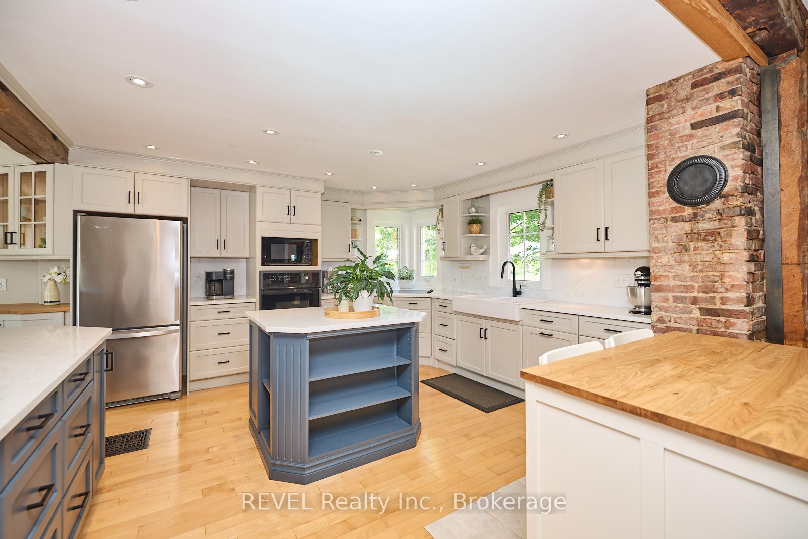 Photo 11 of 858 Metler Road, Pelham, North Pelham — HOMEH