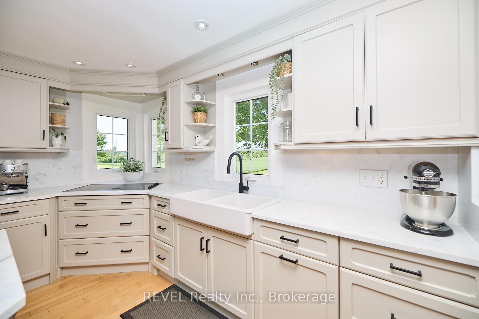 Photo 12 of 858 Metler Road, Pelham, North Pelham — HOMEH