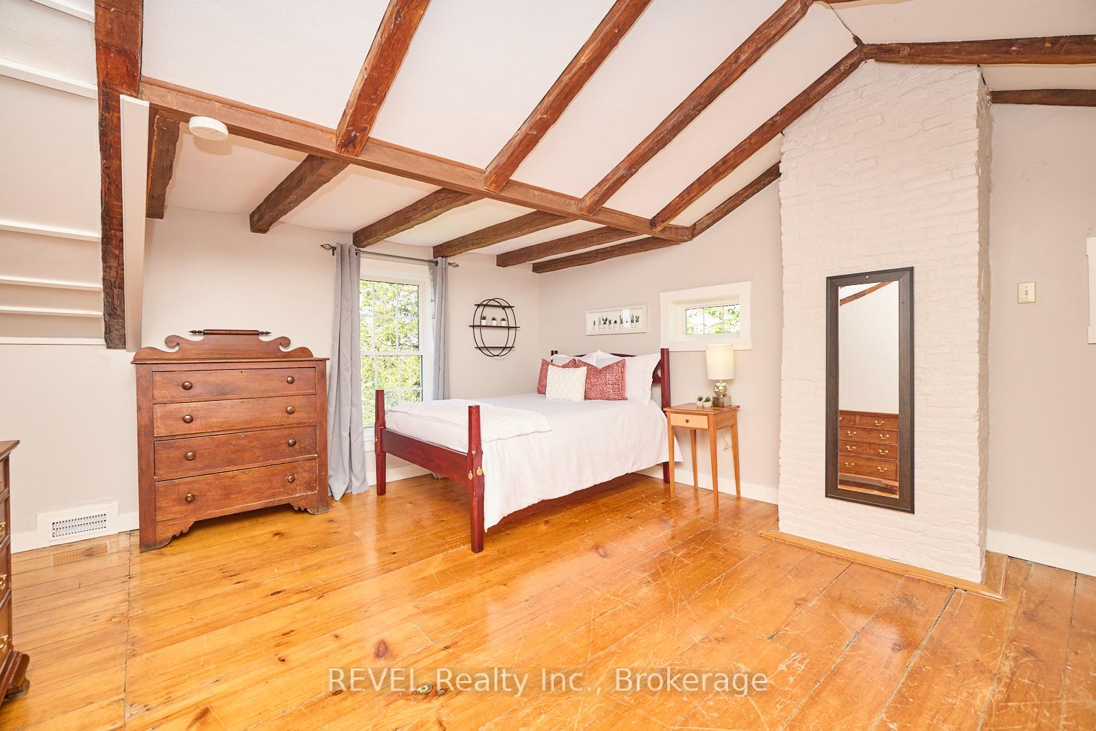Photo 32 of 858 Metler Road, Pelham, North Pelham — HOMEH