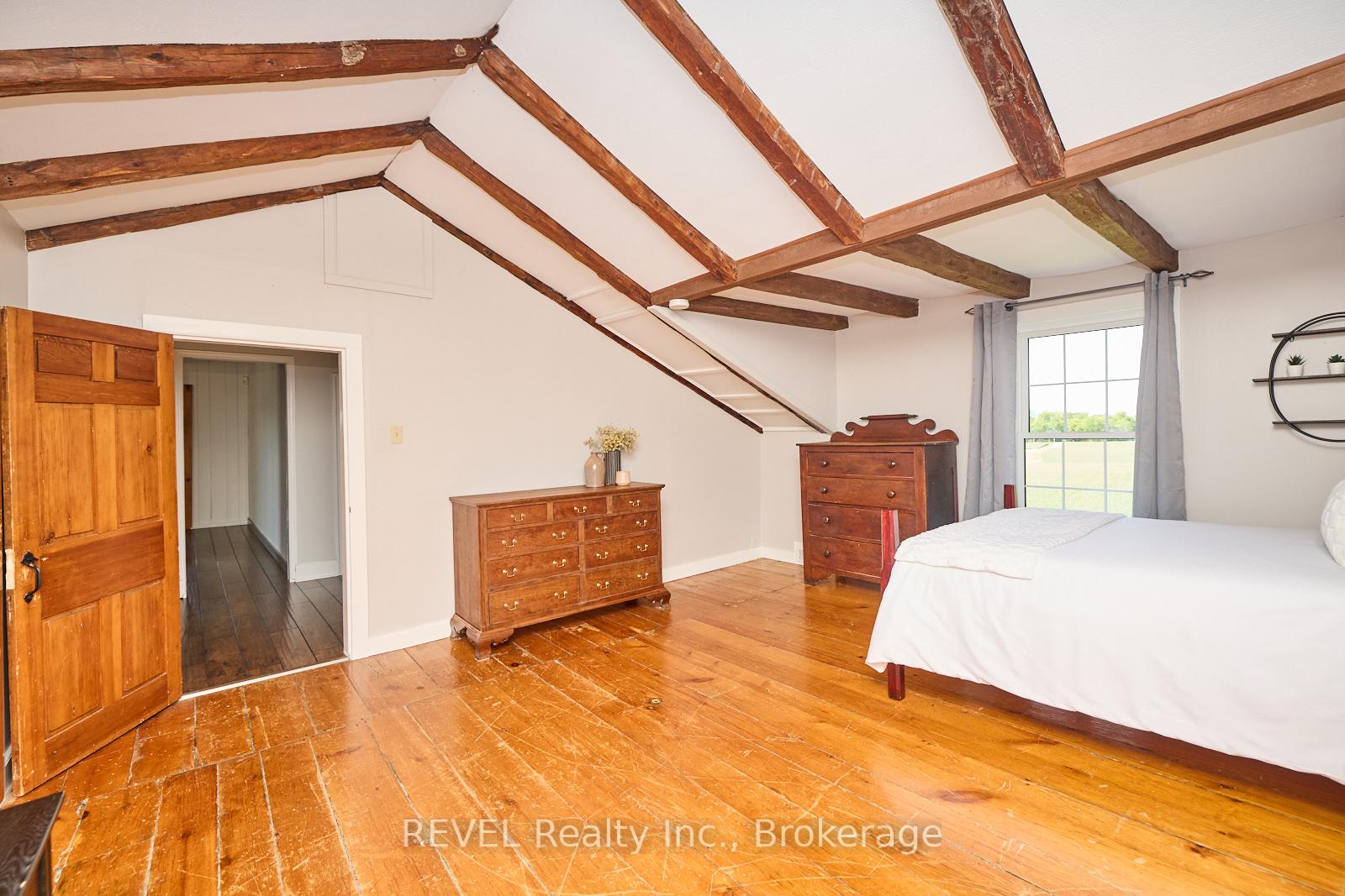 Photo 33 of 858 Metler Road, Pelham, North Pelham — HOMEH