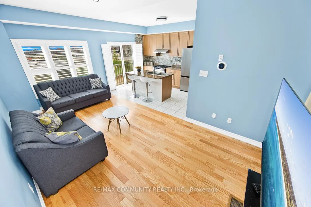 Photo 4 of 1073 Skyridge Boulevard, Pickering, Rural Pickering — HOMEH