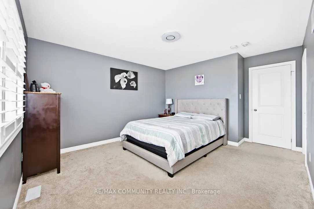Photo 12 of 1073 Skyridge Boulevard, Pickering, Rural Pickering — HOMEH