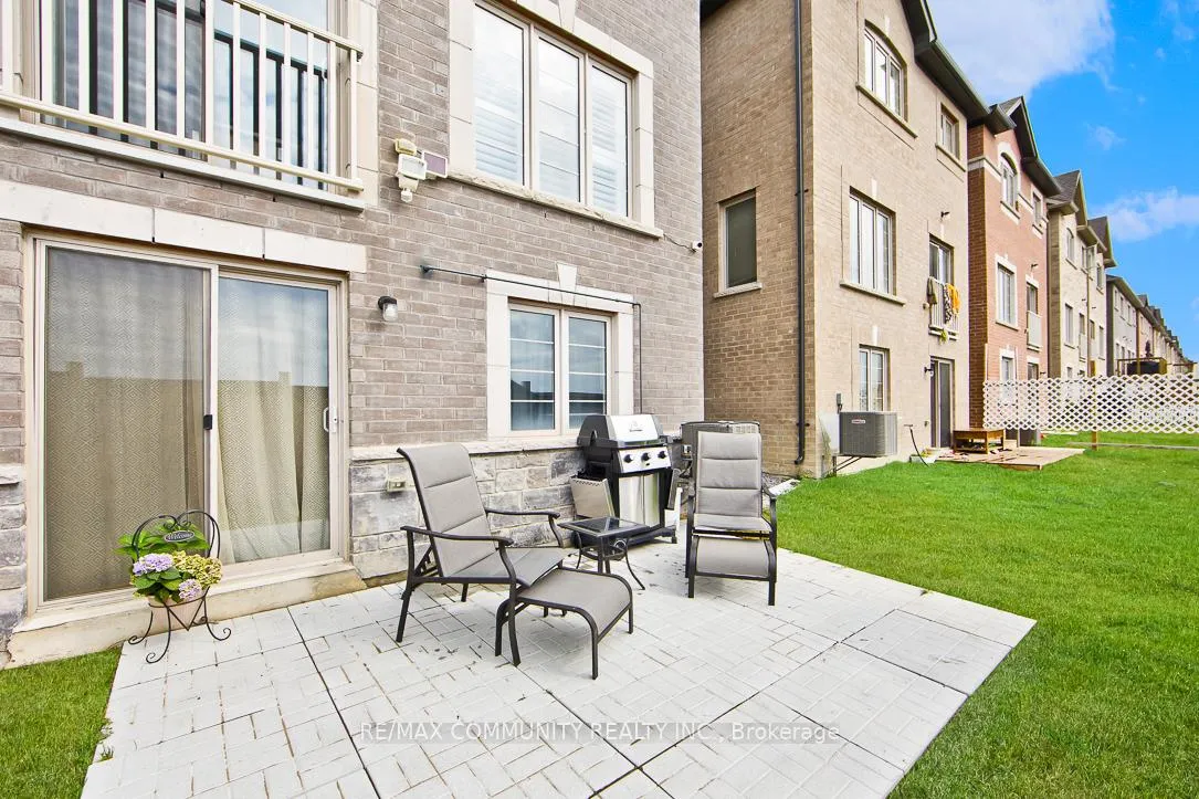 Photo 18 of 1073 Skyridge Boulevard, Pickering, Rural Pickering — HOMEH