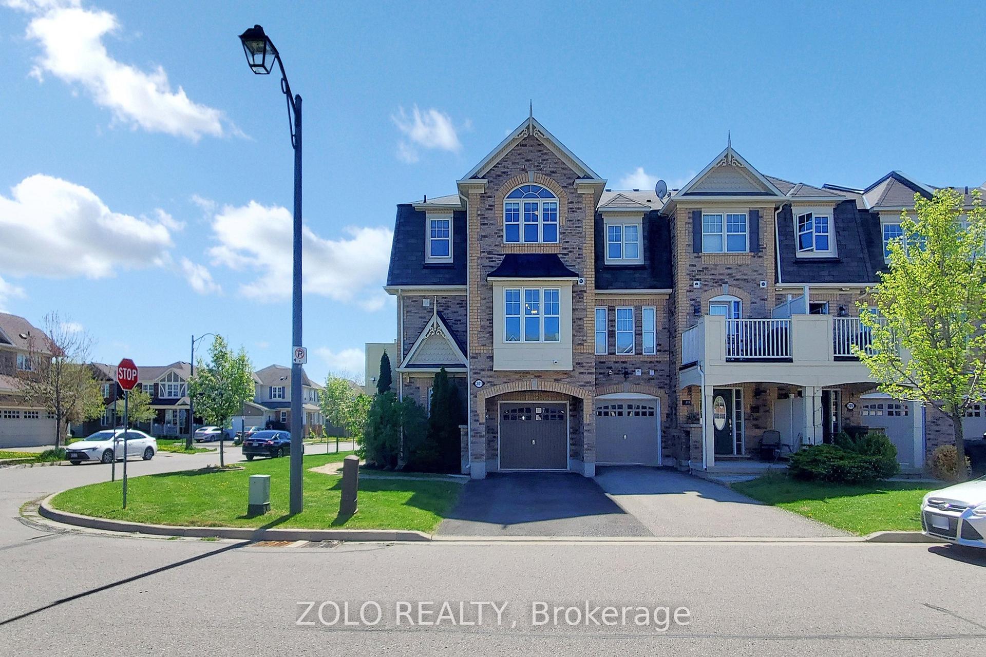 Photo 2 of 201 Woodley Crescent, Milton, Willmott — HOMEH