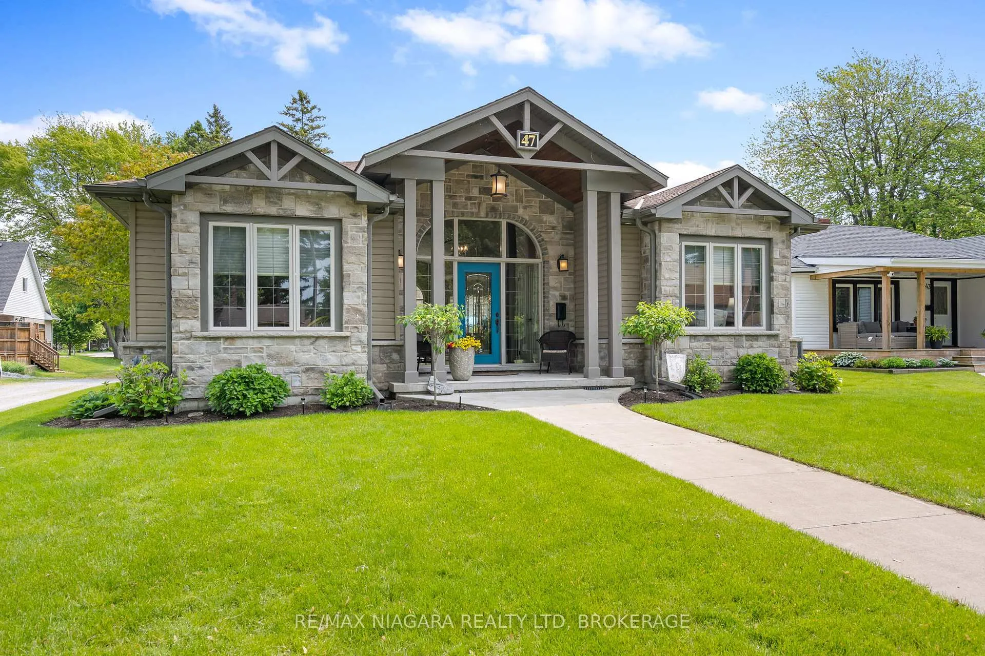 Photo 2 of 47 Rosemount Avenue, Port Colborne, Sugarloaf — HOMEH