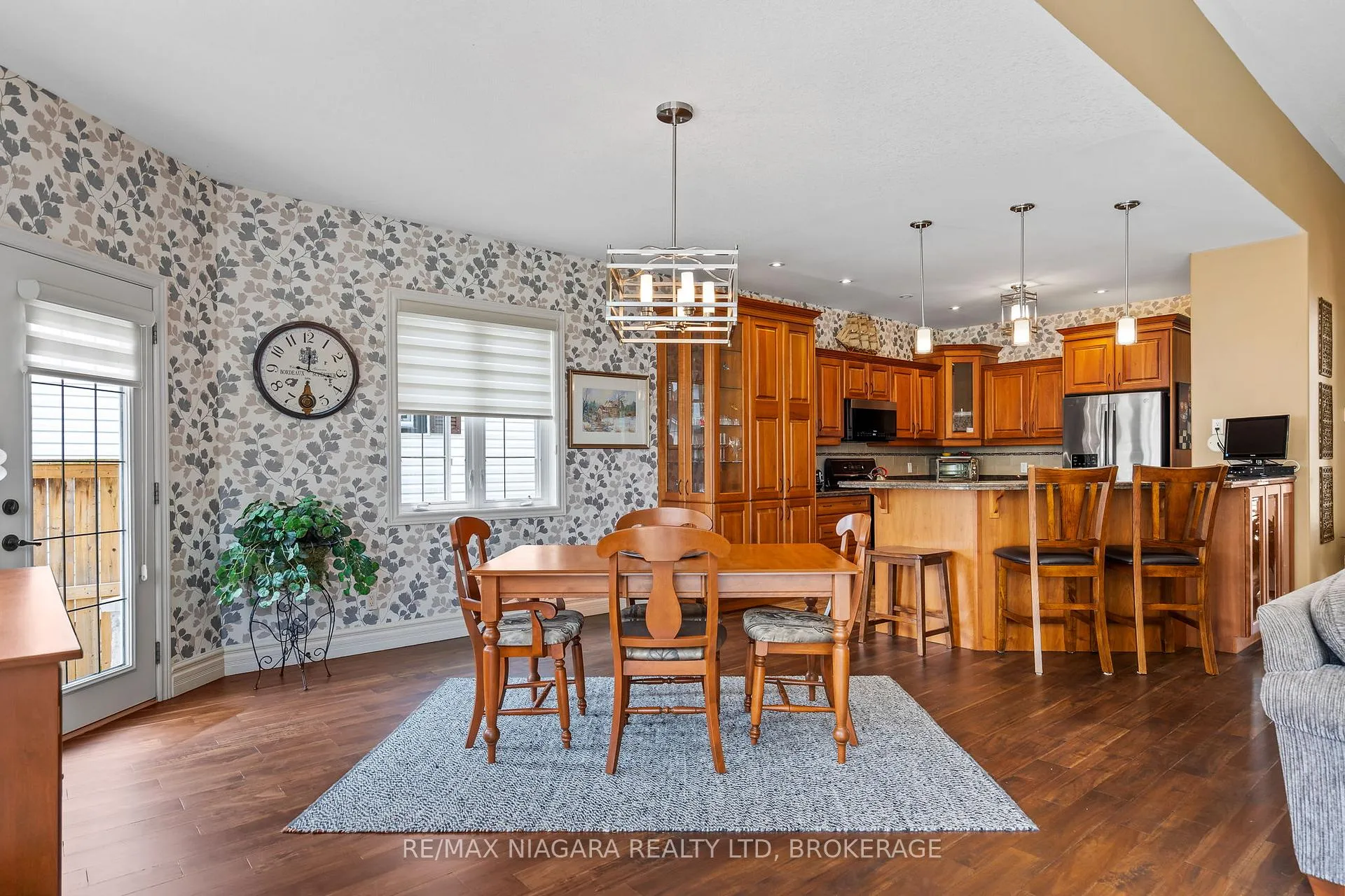 Photo 13 of 47 Rosemount Avenue, Port Colborne, Sugarloaf — HOMEH