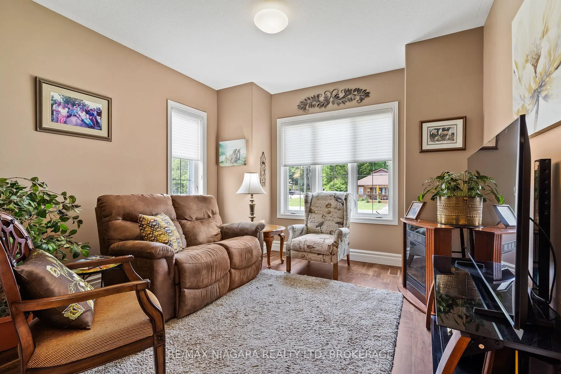 Photo 22 of 47 Rosemount Avenue, Port Colborne, Sugarloaf — HOMEH
