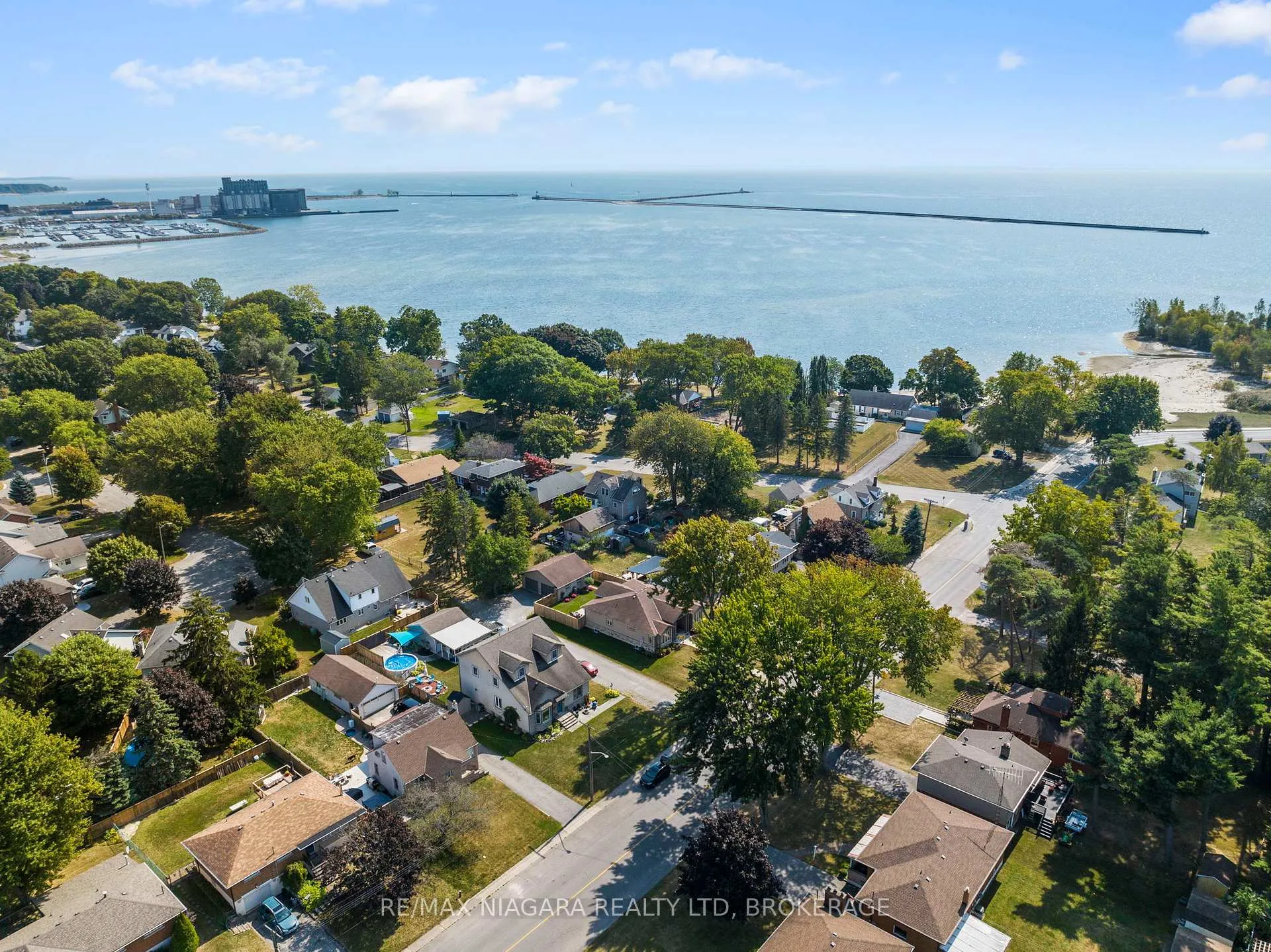 Photo 34 of 47 Rosemount Avenue, Port Colborne, Sugarloaf — HOMEH