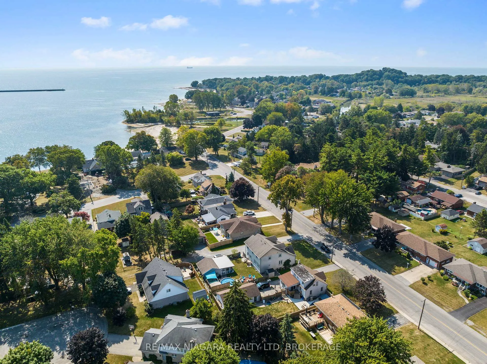 Photo 36 of 47 Rosemount Avenue, Port Colborne, Sugarloaf — HOMEH