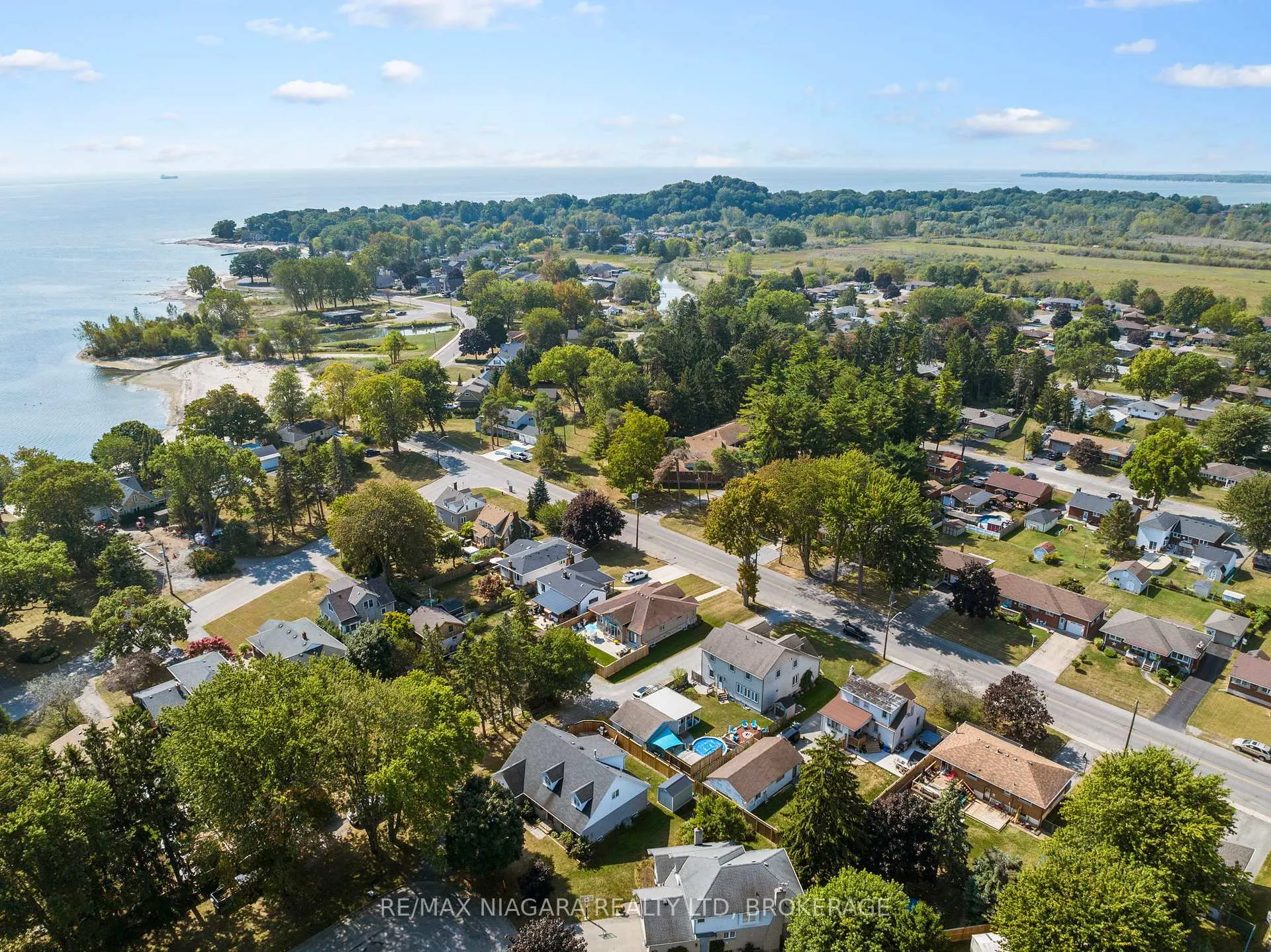 Photo 37 of 47 Rosemount Avenue, Port Colborne, Sugarloaf — HOMEH