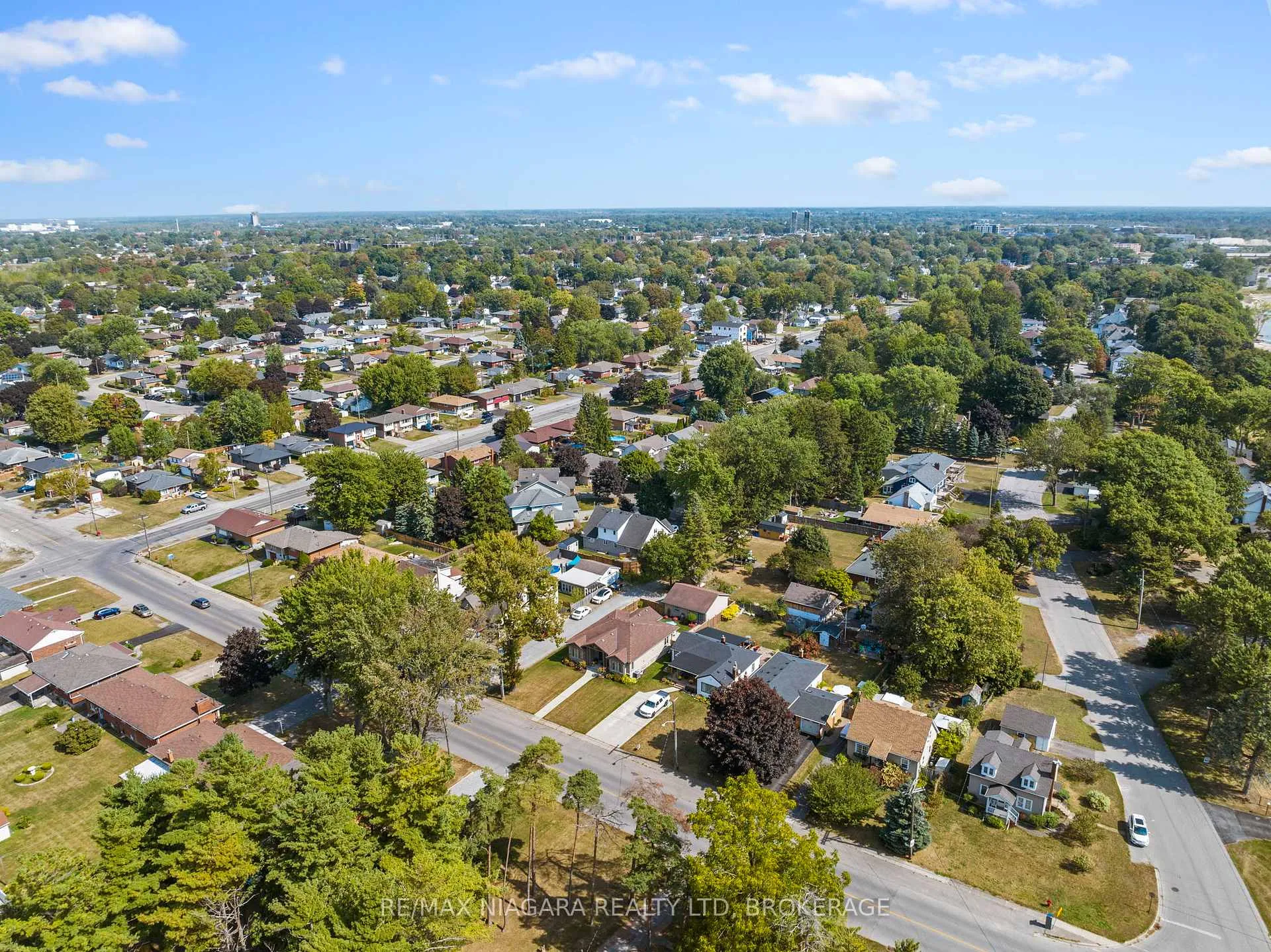 Photo 38 of 47 Rosemount Avenue, Port Colborne, Sugarloaf — HOMEH