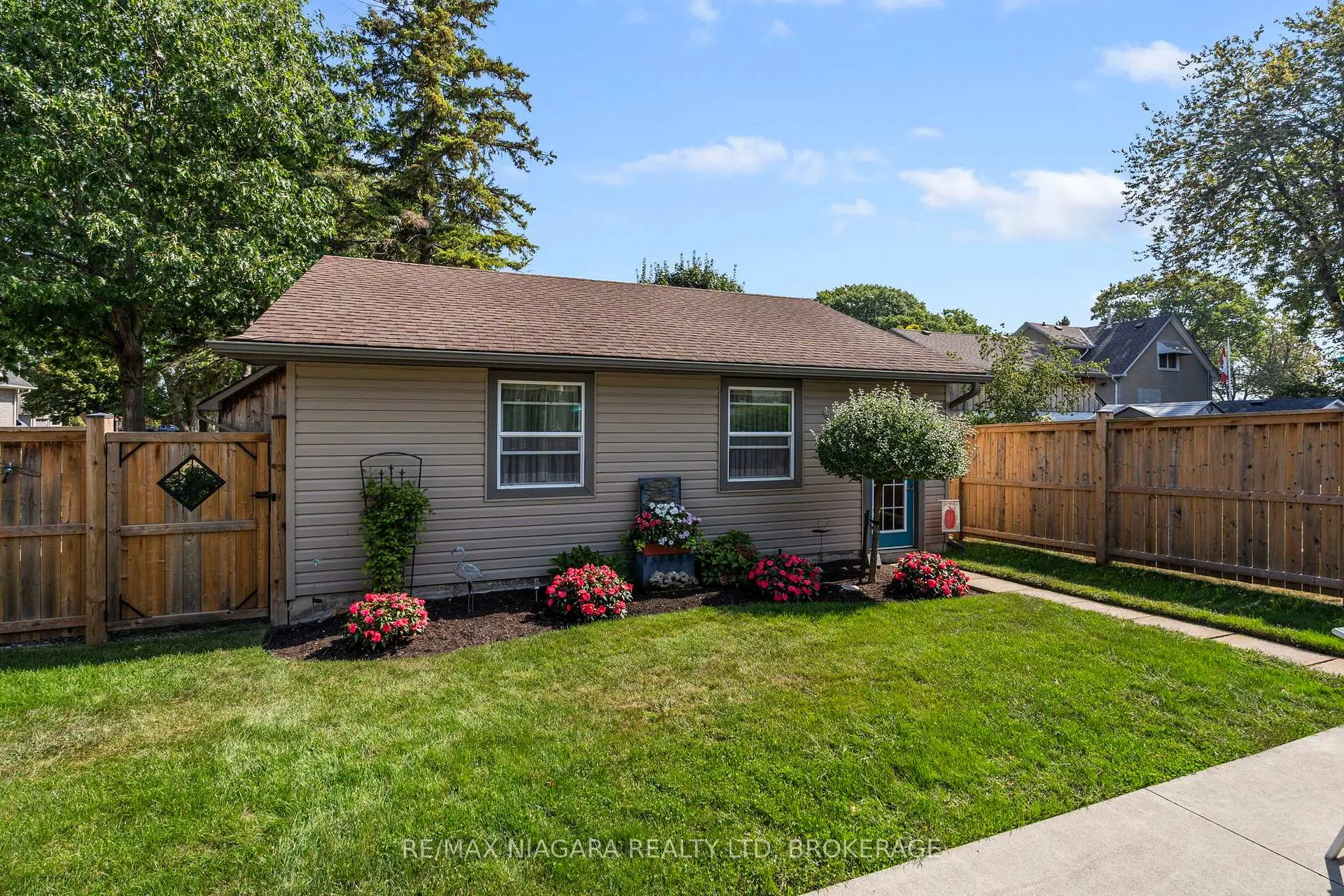 Photo 45 of 47 Rosemount Avenue, Port Colborne, Sugarloaf — HOMEH