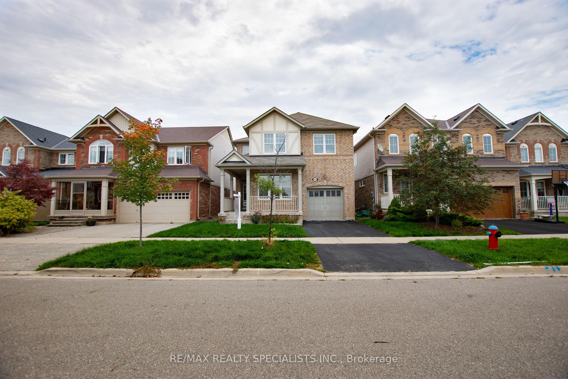 Front of Unit Basement, 889 Minchin Way