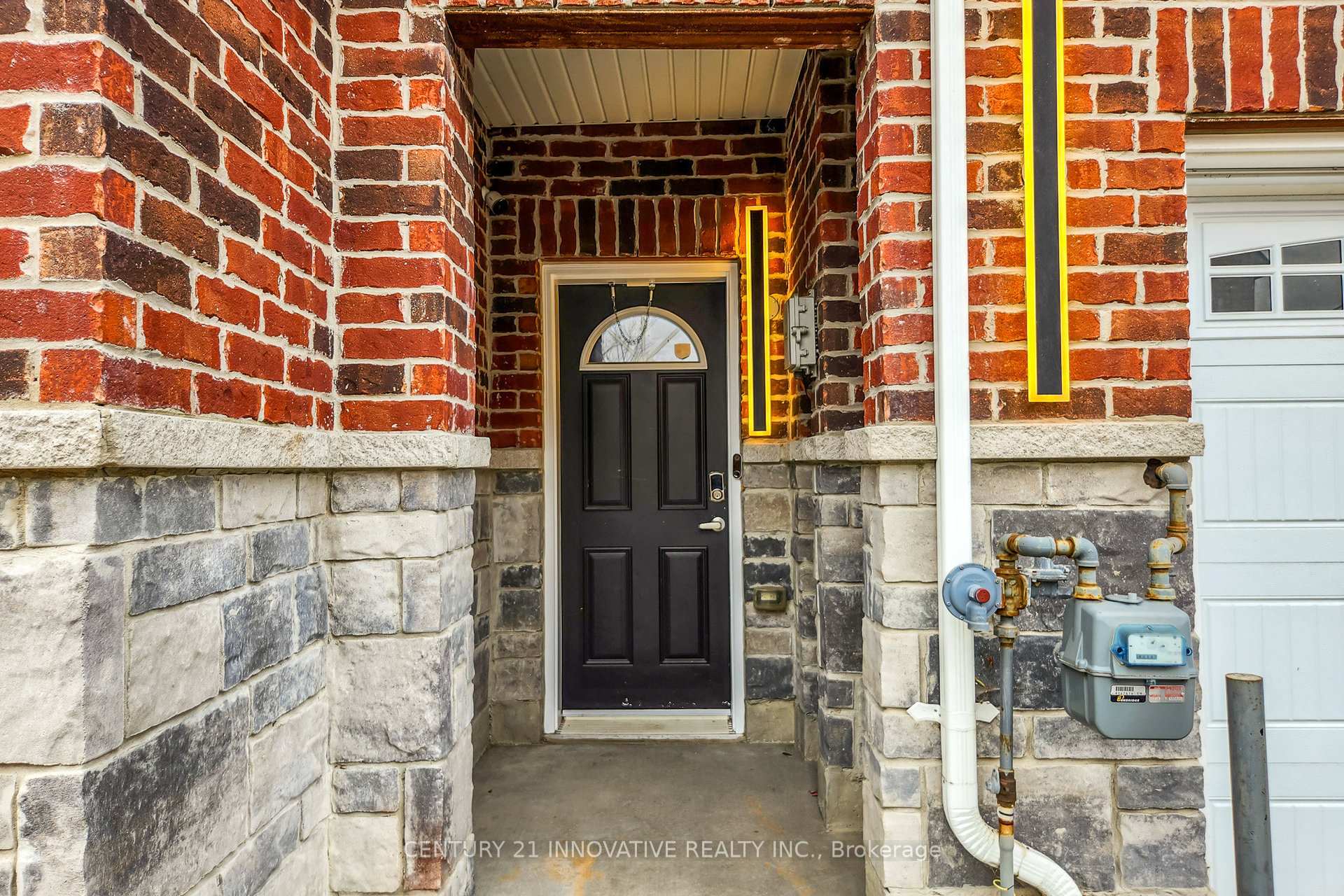 Photo 3 of 2115 Brock Road, Pickering, Brock Ridge — HOMEH