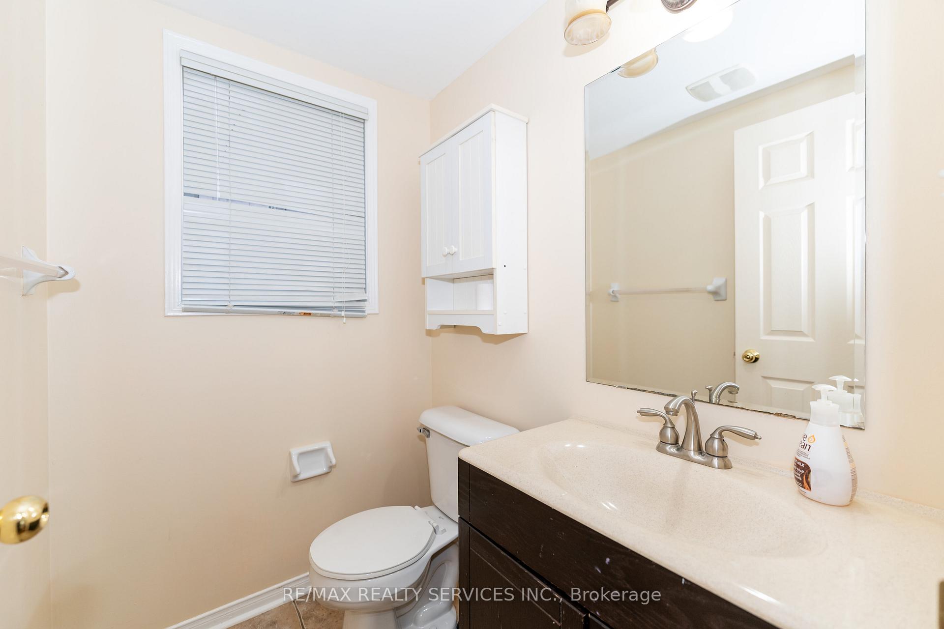 Photo 20 of 975 kennedy Circle, Milton, Coates — HOMEH
