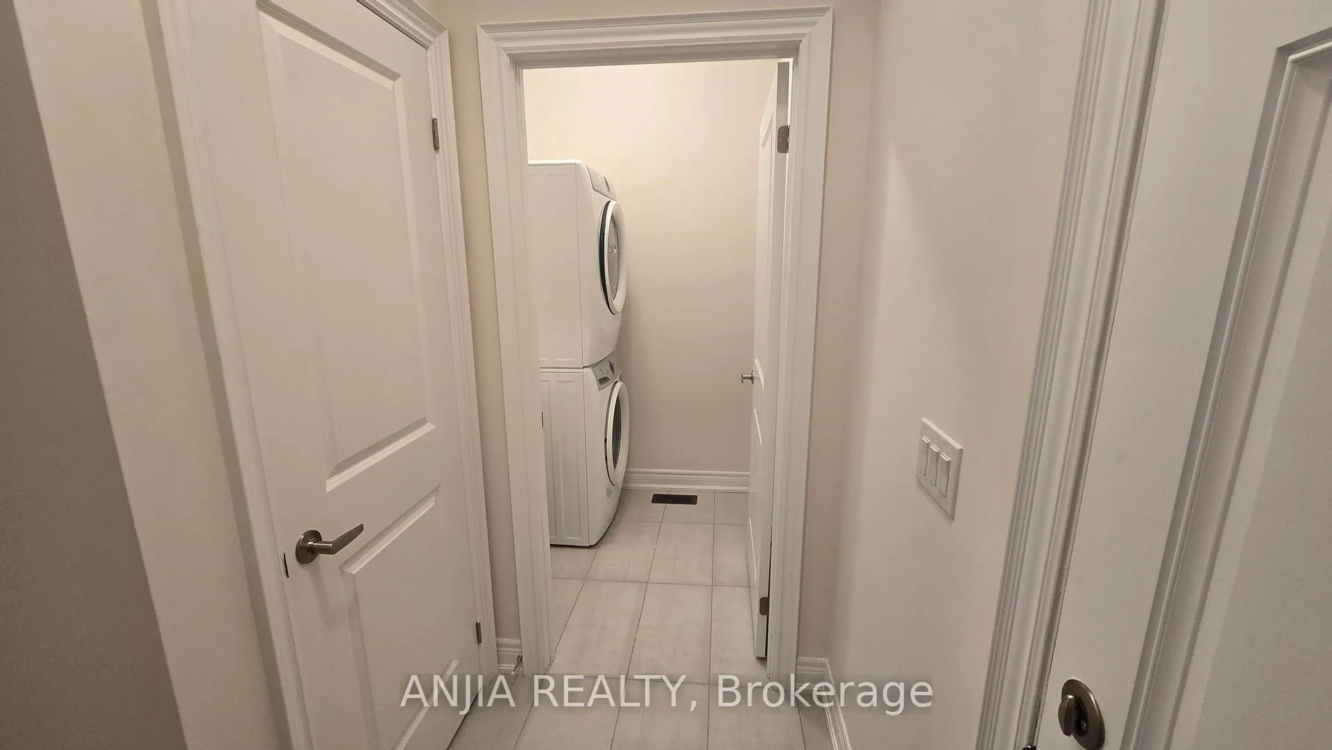 Photo 7 of 2908 Whites Road, Pickering, Rural Pickering — HOMEH