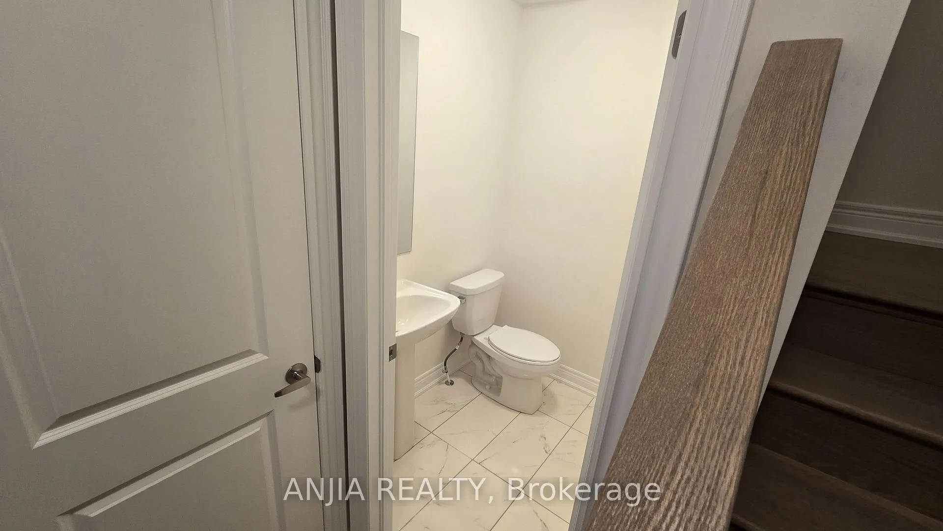 Photo 11 of 2908 Whites Road, Pickering, Rural Pickering — HOMEH