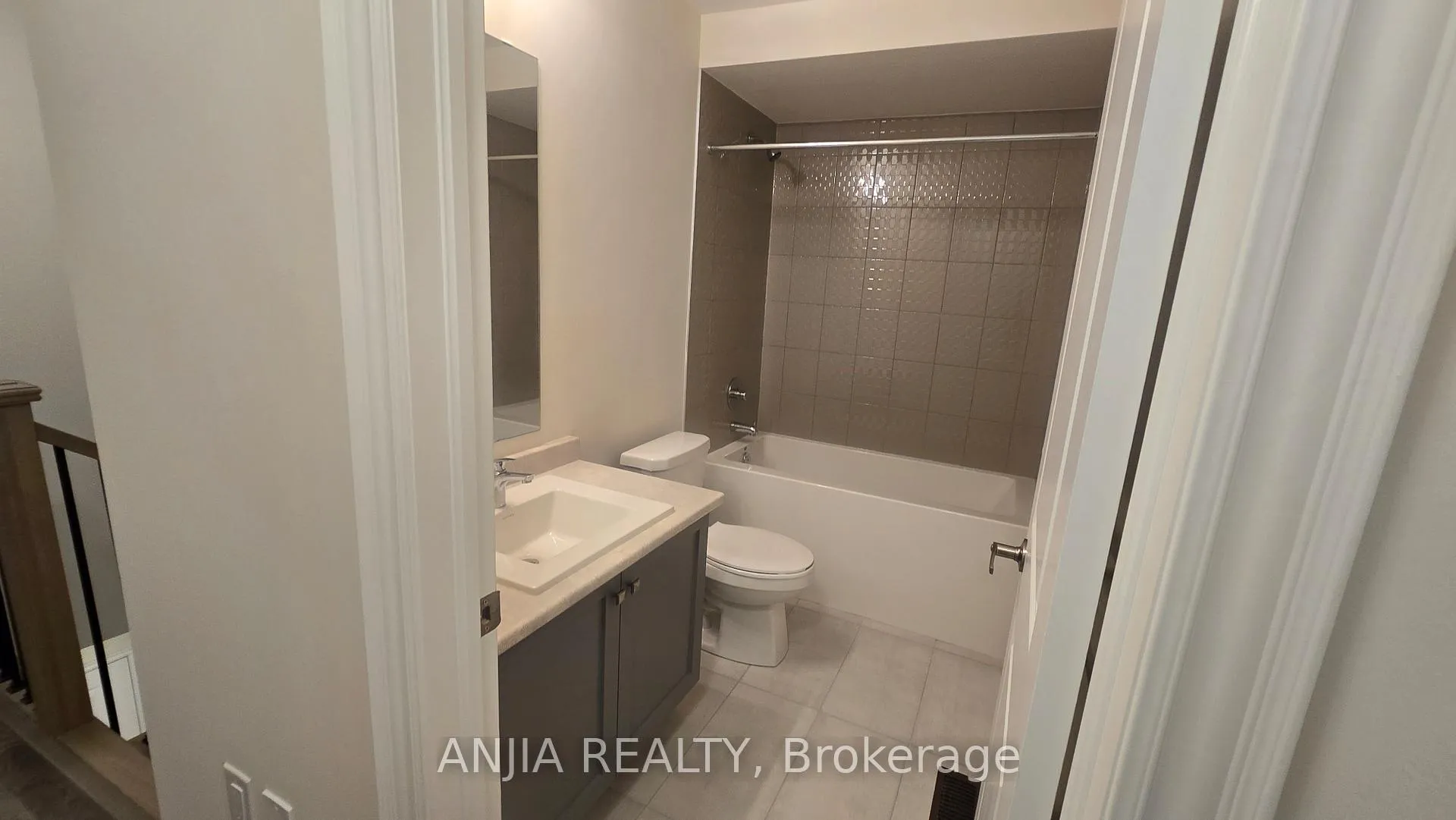 Photo 21 of 2908 Whites Road, Pickering, Rural Pickering — HOMEH