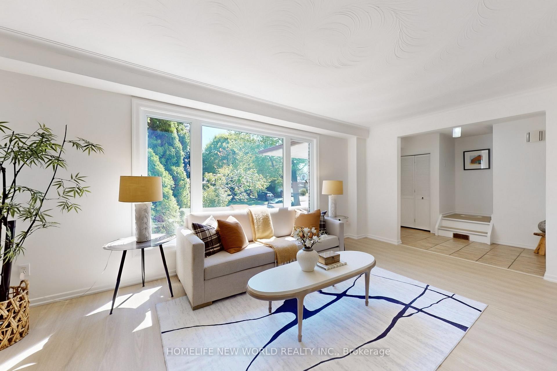 Photo 6 of 436 Arnhem Drive, Oshawa, O'Neill — HOMEH