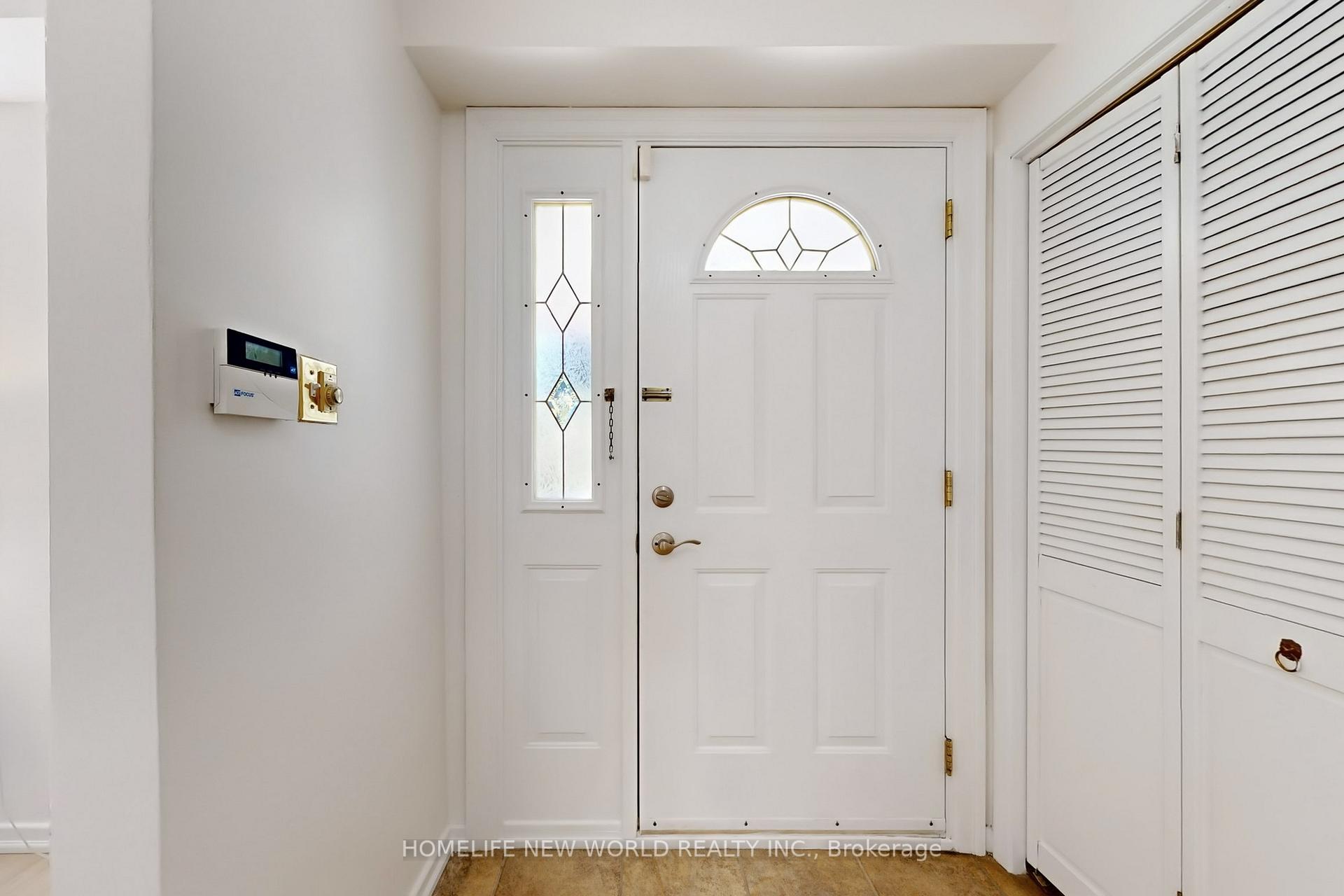Photo 17 of 436 Arnhem Drive, Oshawa, O'Neill — HOMEH